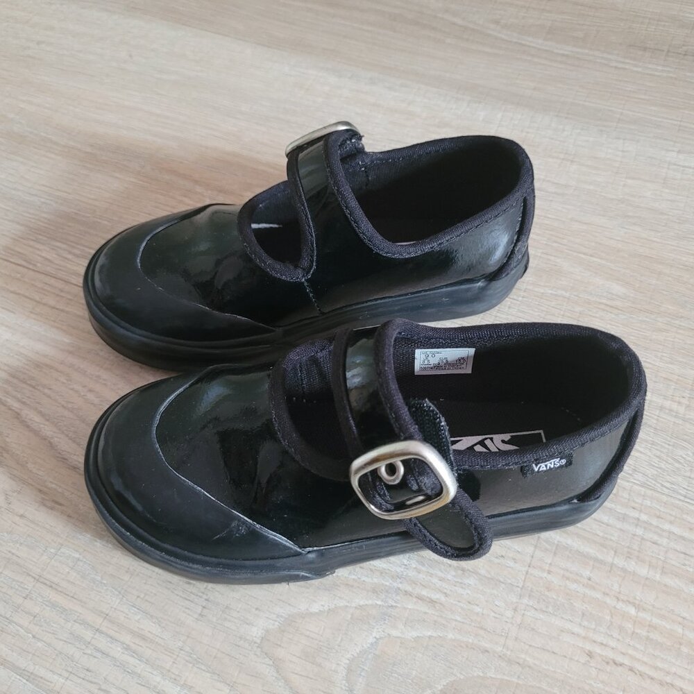 sneakers - Picture 2 of 3